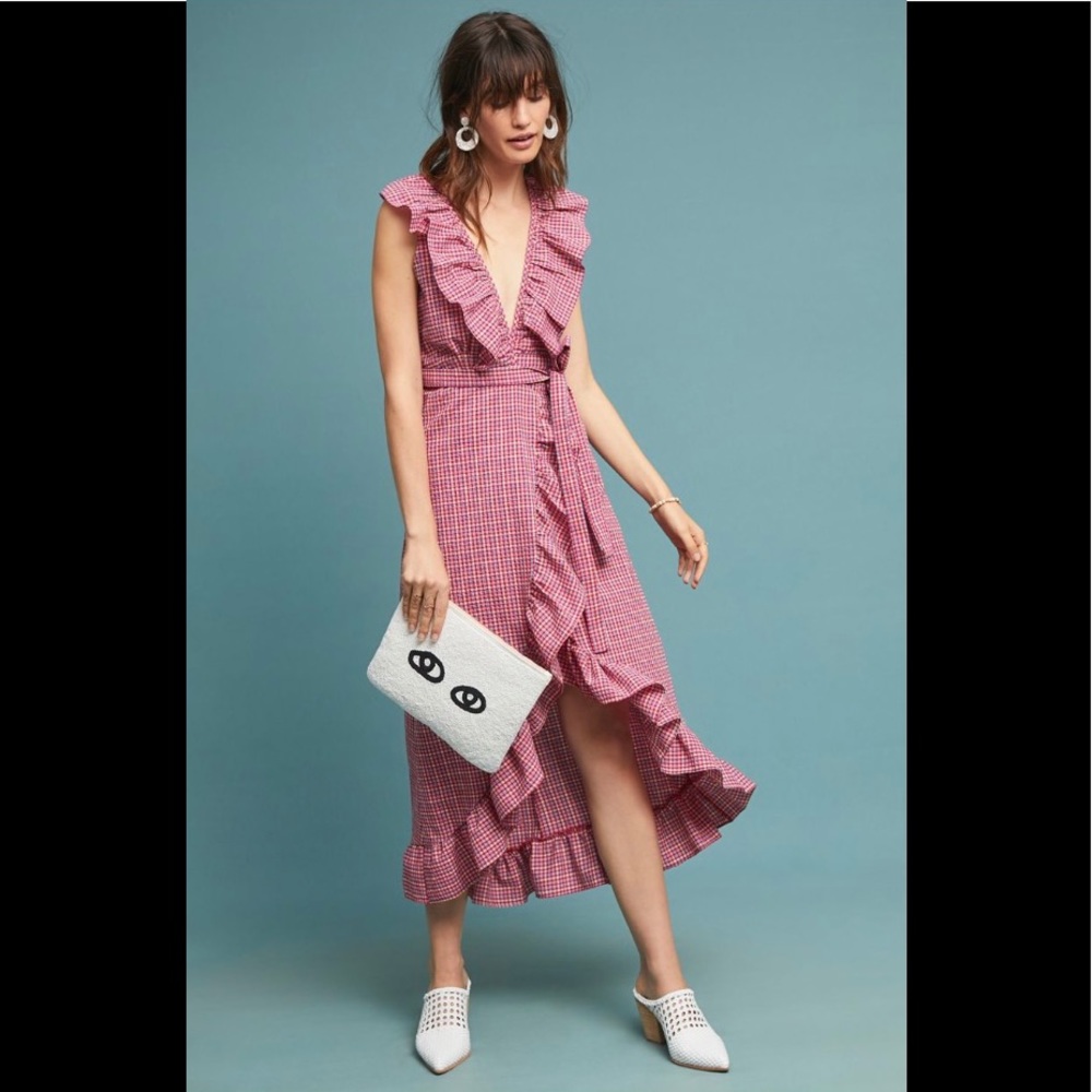 Gorgeous dress by Misa
